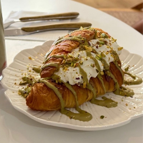 Le Pistachio au café ROZE